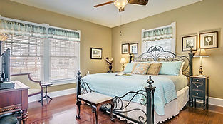 Granbury Gardens Granbury Suite-King.jpg